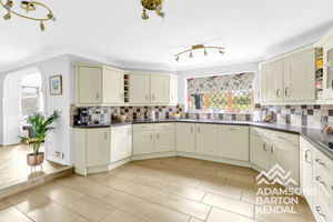 Photo 33- click for photo gallery